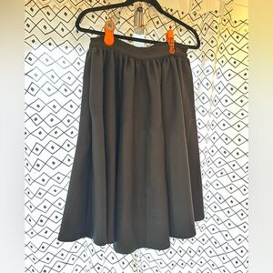 Vixen black swing skirt size medium with POCKETS!